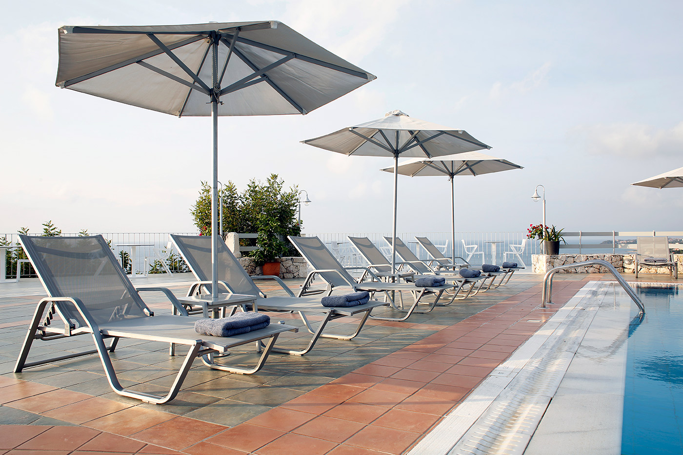 Asteris Hotel Swimming Pool 02