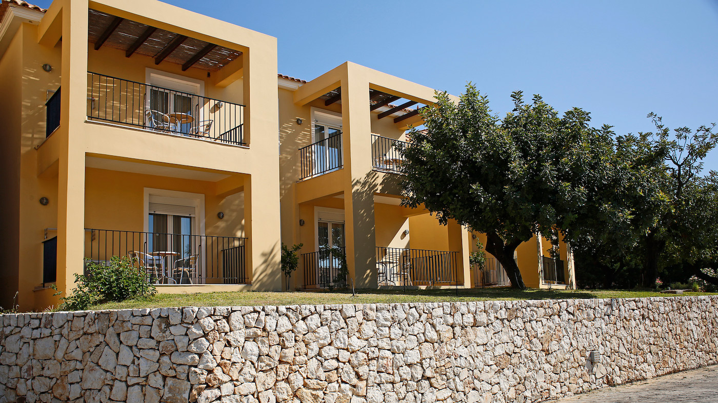 Studio with kitchenette garden view 04