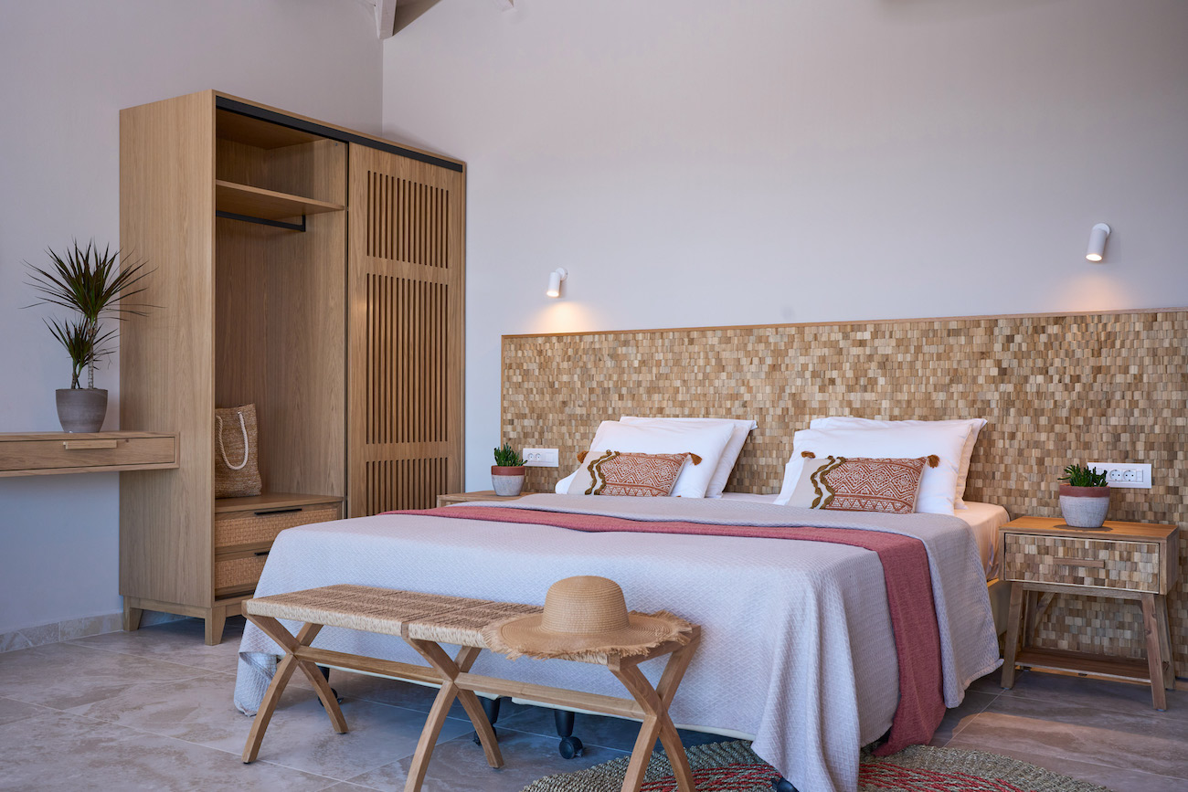 Superior studio with kitchenette sea view 01