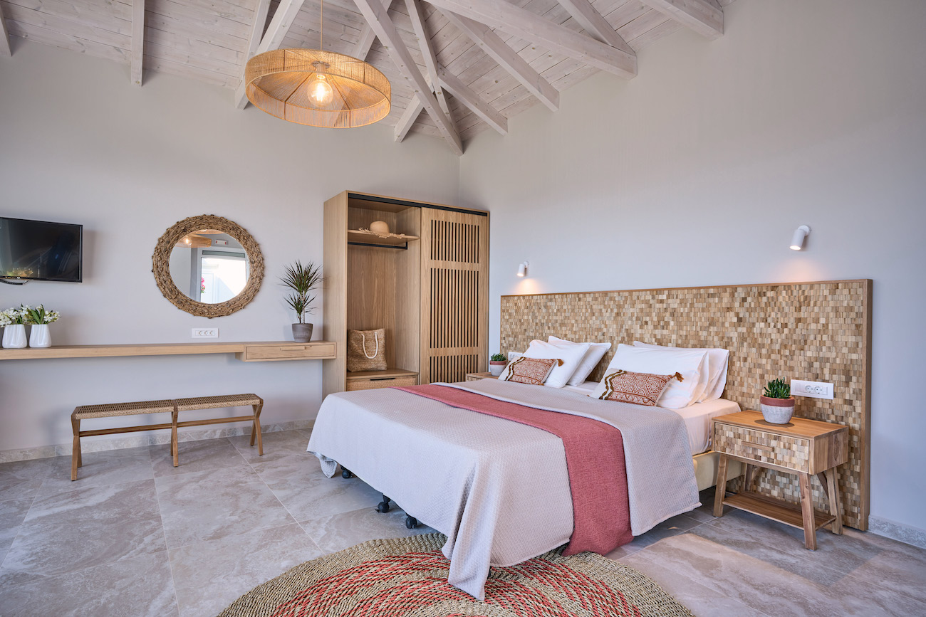 Superior studio with kitchenette sea view 03